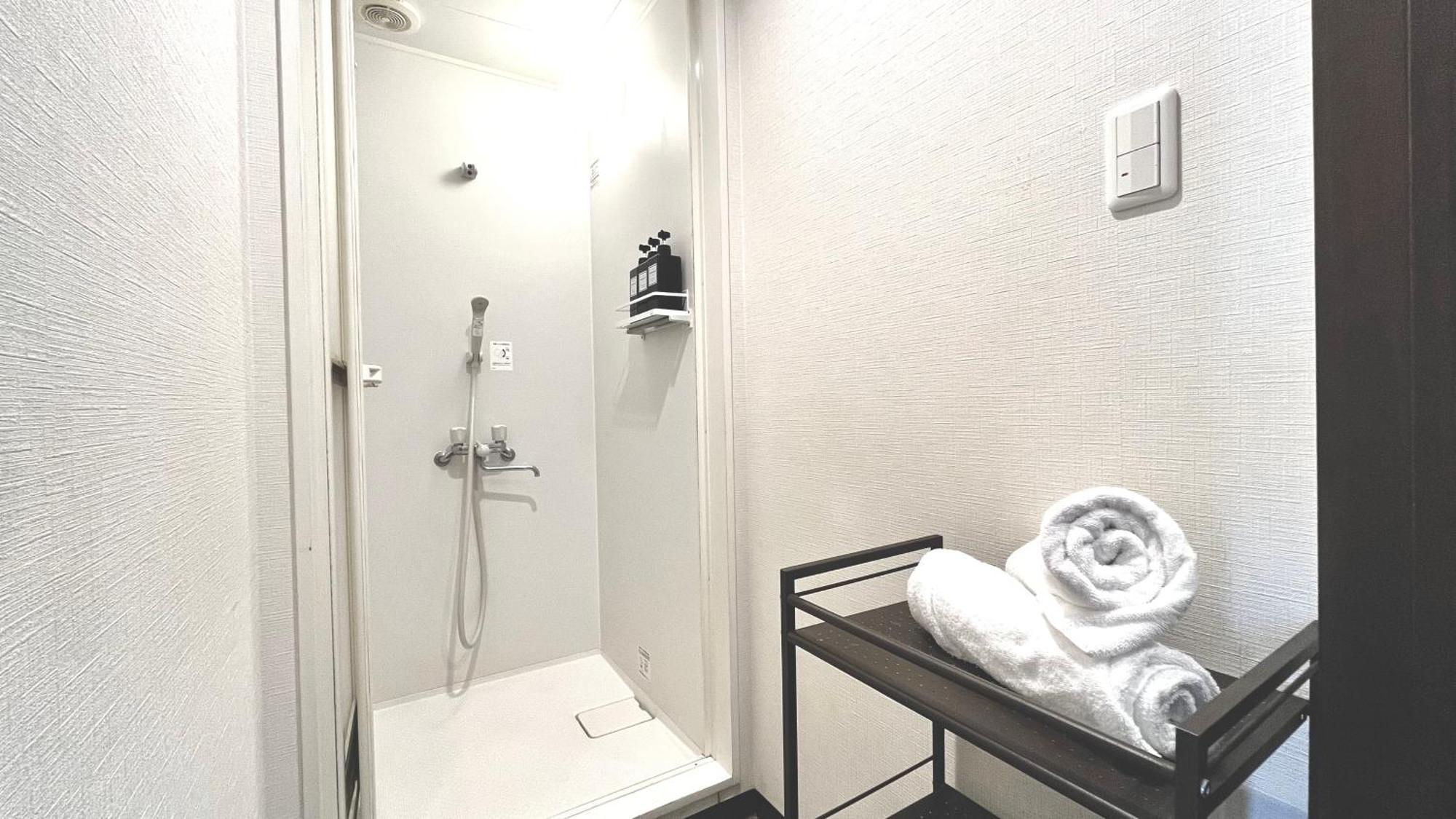 R Hostel Namba South Osaka Buitenkant foto