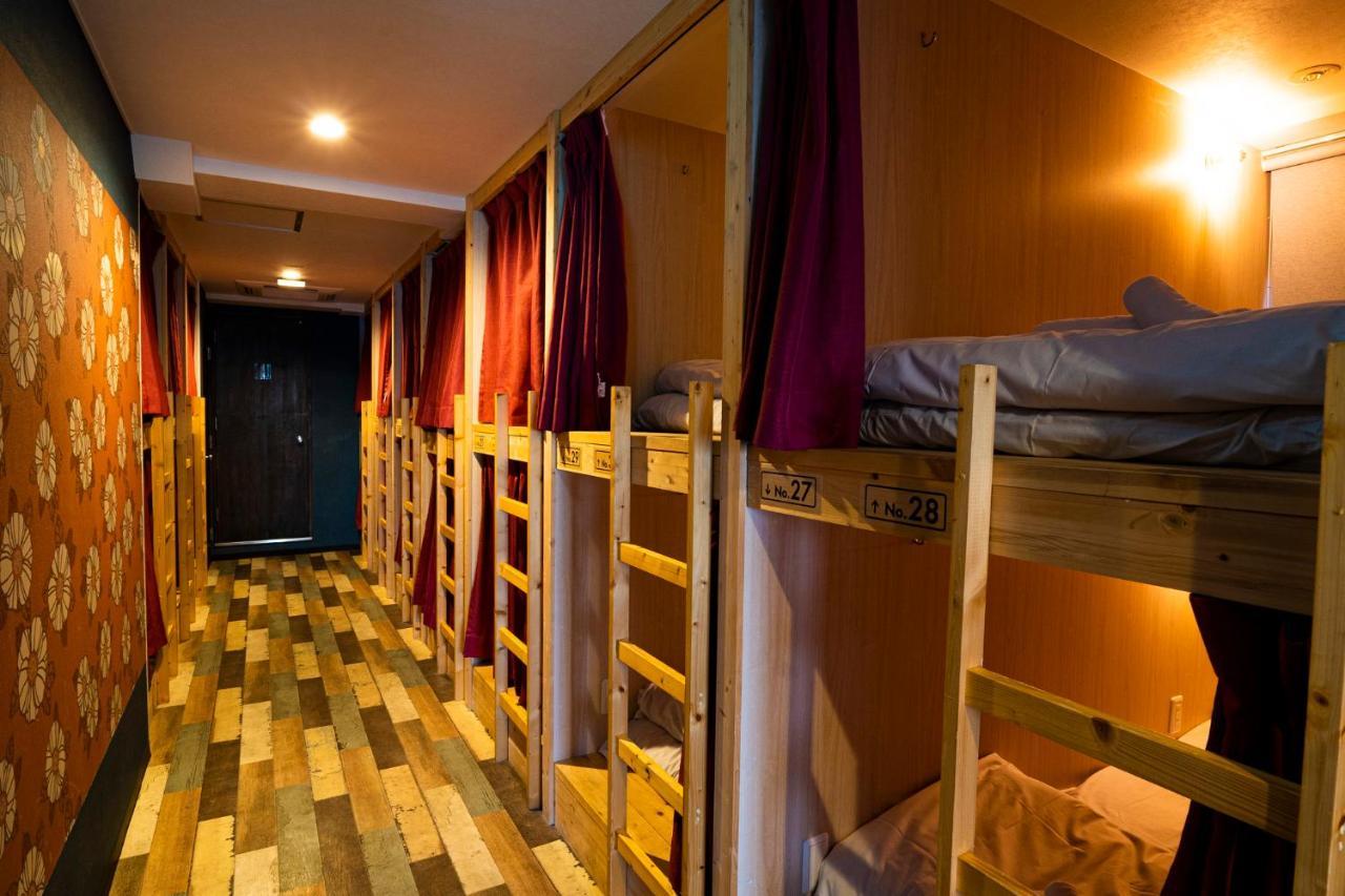 R Hostel Namba South Osaka Buitenkant foto
